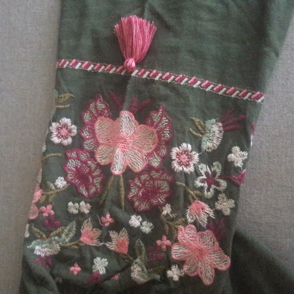 St. John's Bay Top with Floral Embroidery - Green Colour, Size Medium - Picture 8 of 9